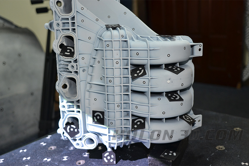 華朗三維掃描儀-噴粉、貼點(diǎn)后的進(jìn)氣歧管