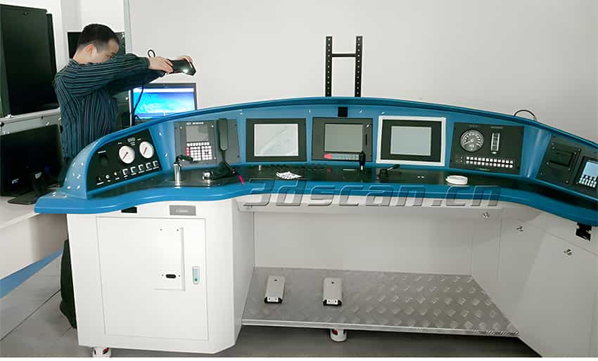 華朗三維掃描儀-動(dòng)車(chē)駕駛艙掃描現(xiàn)場(chǎng)圖