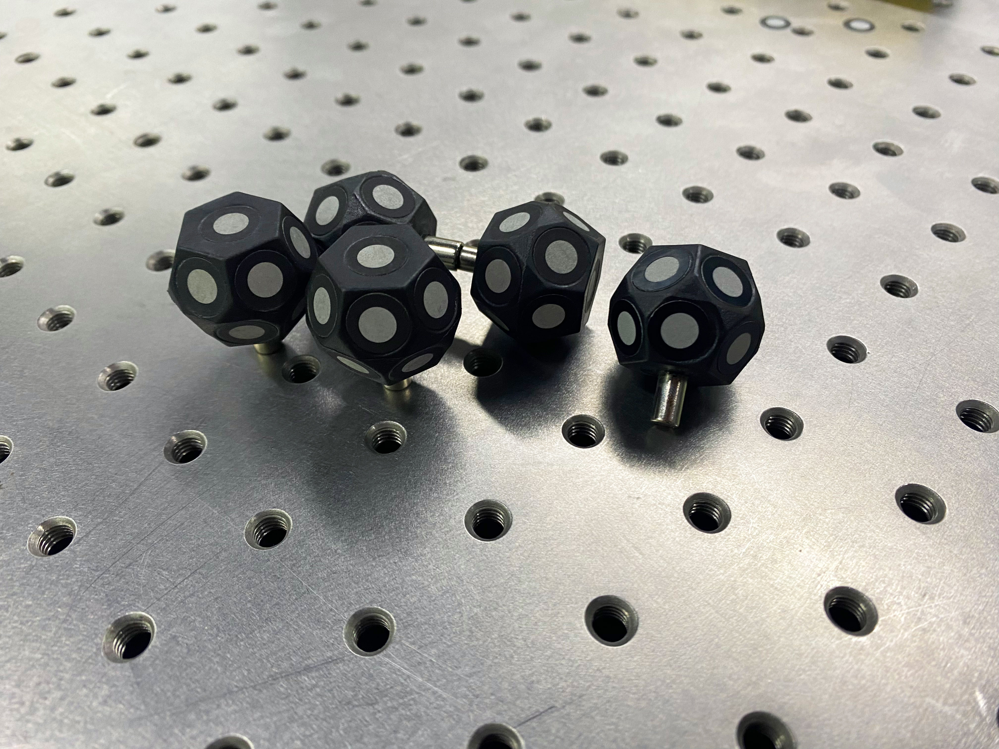 Fluorescent marker ball